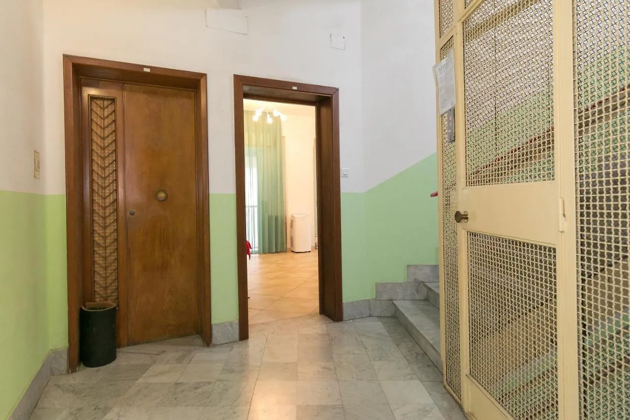 דירות פיומבינו Casa Dell'Elba 0*,  איטליה